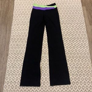 Lululemon size 6 workout bootcut pants